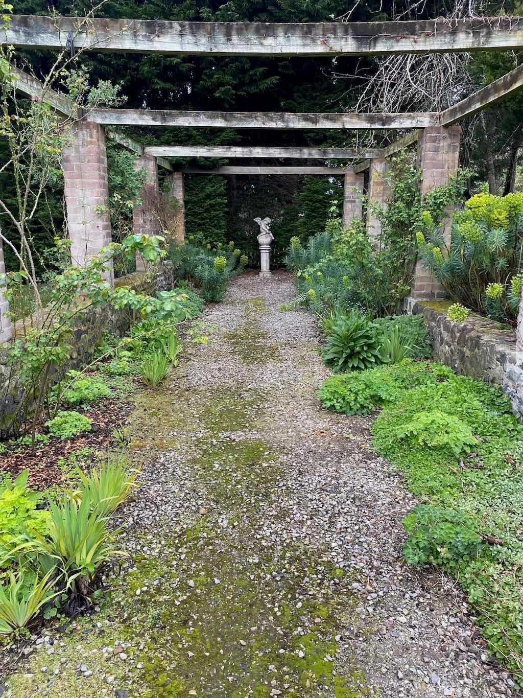 Red Cow Farm Garden Image -632f7ebadb53b